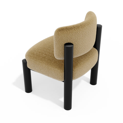 Fauteuil TOM fausse fourrure pieds noirs