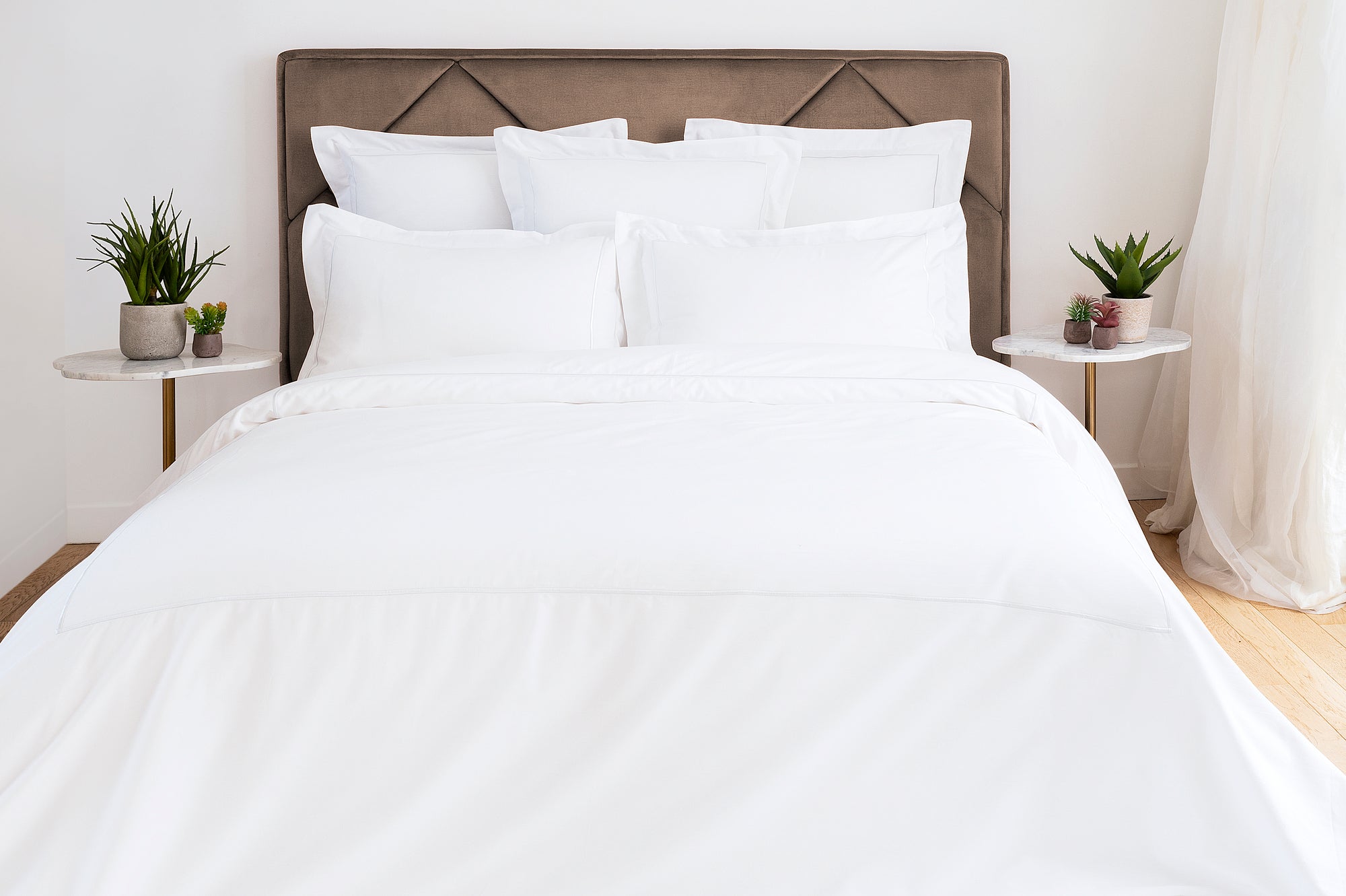 MATT & ROSE Paradis Parure de lit 2 Personnes | 100% Coton | Oeko-TEX | Housse de Couette 260x240cm 2 Taies d'oreiller 65x65cm | Blanc MATT & ROSE Paradis Parure de lit 2 Personnes | 100% Coton | Oeko-TEX | Housse de Couette 260x240cm 2 Taies d'oreiller 65x65cm | Blanc