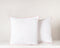 Lot de 2 taies d'oreiller PIPA Percale de coton blanc passepoil coloré 63x63cm