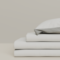 Parure de lit ROMY Percale de coton blanc contour coloré 260x240cm